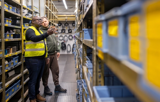 Samandmore aan het werk